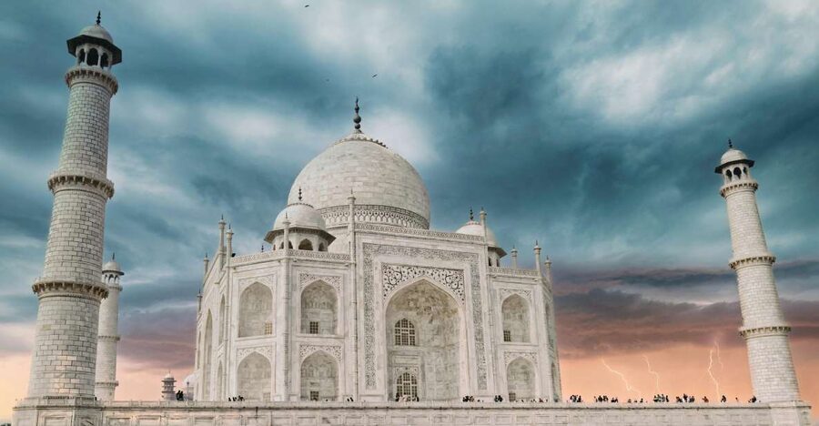 From Delhi: Private 3-Day Golden Triangle Tour with Hotels - The guides are the heart of the experience