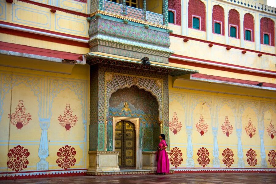 From Delhi: Private Jaipur & Amber Fort Guided Tour by Car - What the $5 price really tells you