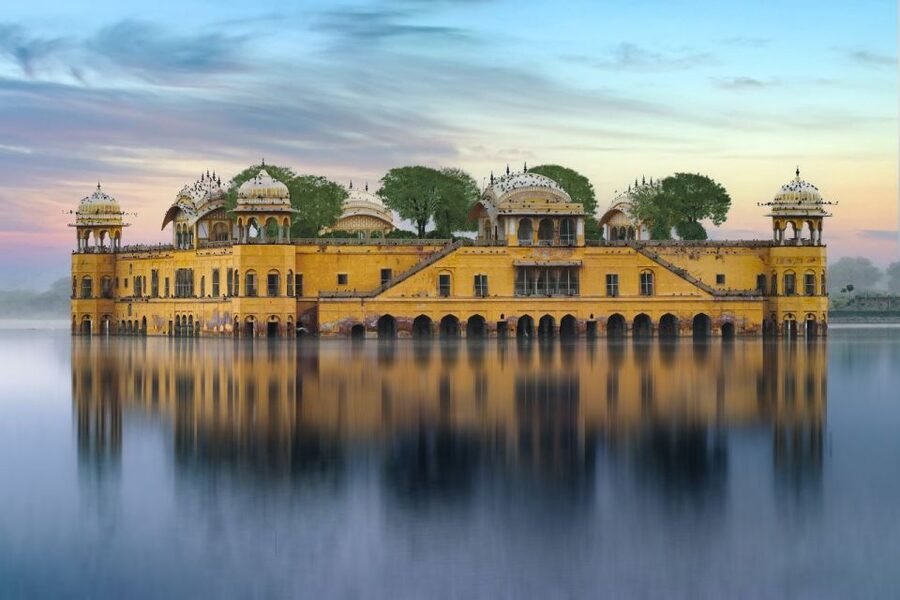From Delhi: Private Jaipur & Amber Fort Guided Tour by Car - Hawa Mahal finishes the sightseeing