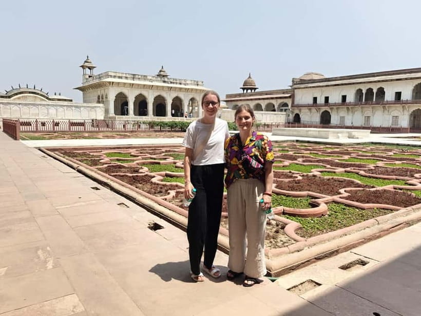 From Delhi: Private Layover Taj Mahal Day Tour By Car - Key points before you book