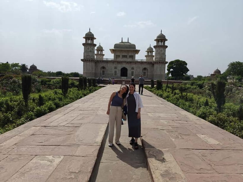 From Delhi: Private Layover Taj Mahal Day Tour By Car - Practical details that can save your day