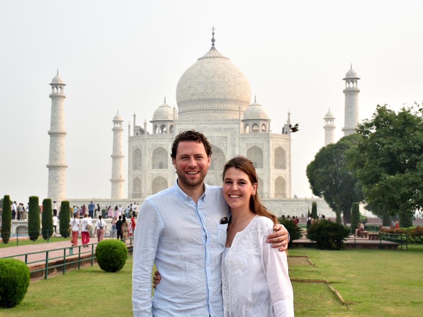 From Delhi: Private Taj Mahal & Agra Tour with 5-Star Lunch - Guide quality and the private format