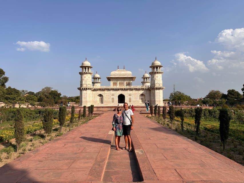 From Delhi: Private Taj mahal and Agra Fort with Car Tour - Guides, drivers, and the human side of the tour