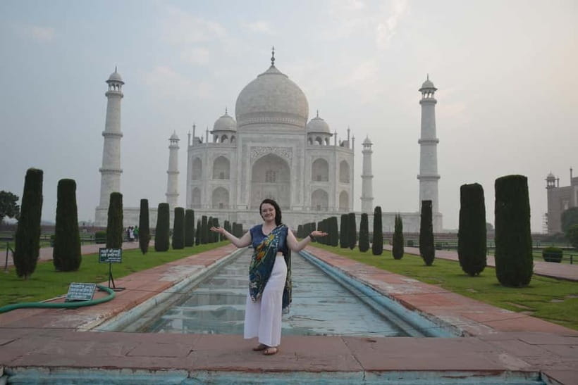 From Delhi: Sunrise Taj Mahal, Agra Fort, & Baby Taj Tour - Entering the Taj Mahal before the crowds