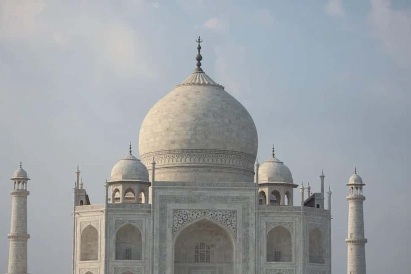 From Delhi: Taj Mahal & Agra Day Tour with Fatehpur Sikri - Lunch in Agra, with Mughlai flavor