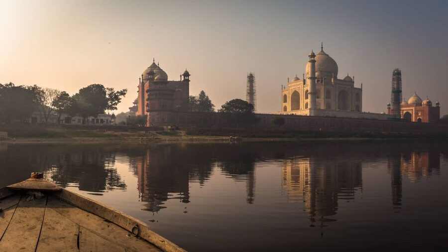 From Delhi: Taj Mahal & Agra Fort Private Tour with Options - Agra Fort: the political side of Mughal India