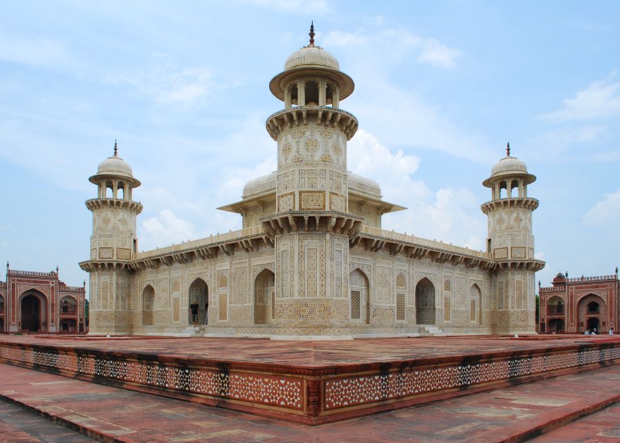 From Delhi: Taj Mahal & Agra Fort Private Tour with Options - Lunch and the possible shopping stop