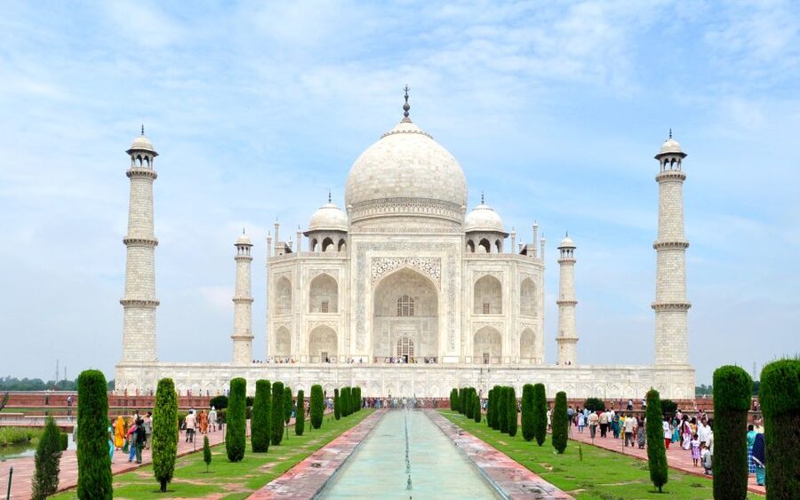 From Delhi: Taj Mahal & Agra Fort Private Tour with Options - What the guides add to the visit