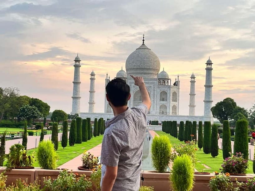 From Delhi : Taj Mahal & Agra Private Day Tour by Car - Lunch in Agra and the timing puzzle