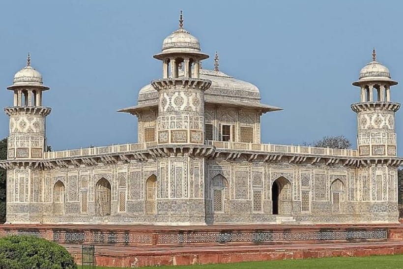 From Delhi: Taj Mahal & Agra With Fatehpur Sikri Day Tour - Fatehpur Sikri, Akbar’s unfinished-feeling capital
