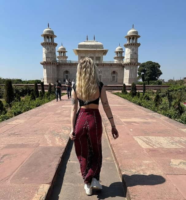 From Delhi: Taj Mahal & Agra With Fatehpur Sikri Day Tour - What the price includes, and what it may not