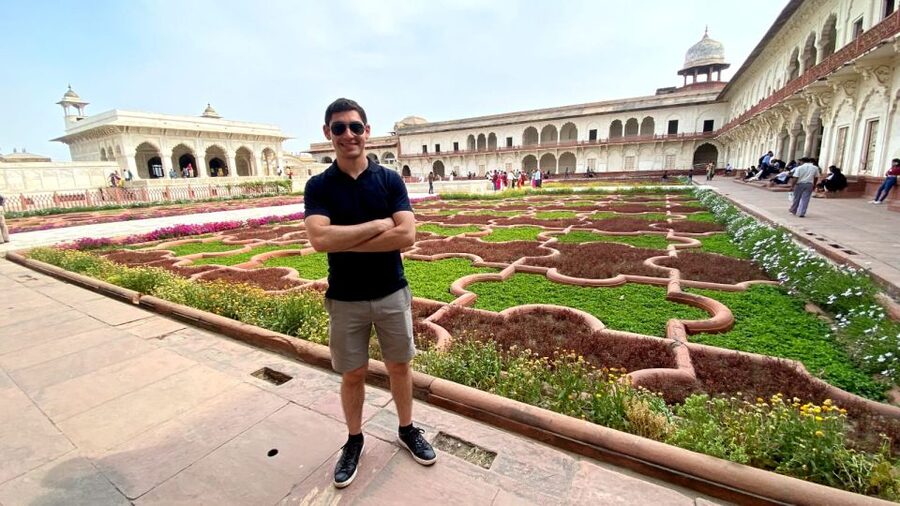 From Delhi: Taj Mahal and Agra Day Tour by Super-fast Train - The Taj Mahal deserves the longest stop