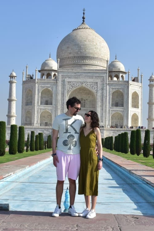 From Delhi: Taj Mahal Private Tour by Car with Entrance Fees - Guides make or break the day
