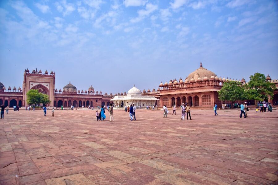 From Delhi: Taj Mahal Sunrise, Agra Fort & Baby Taj Day Tour - Who will get the most from this tour