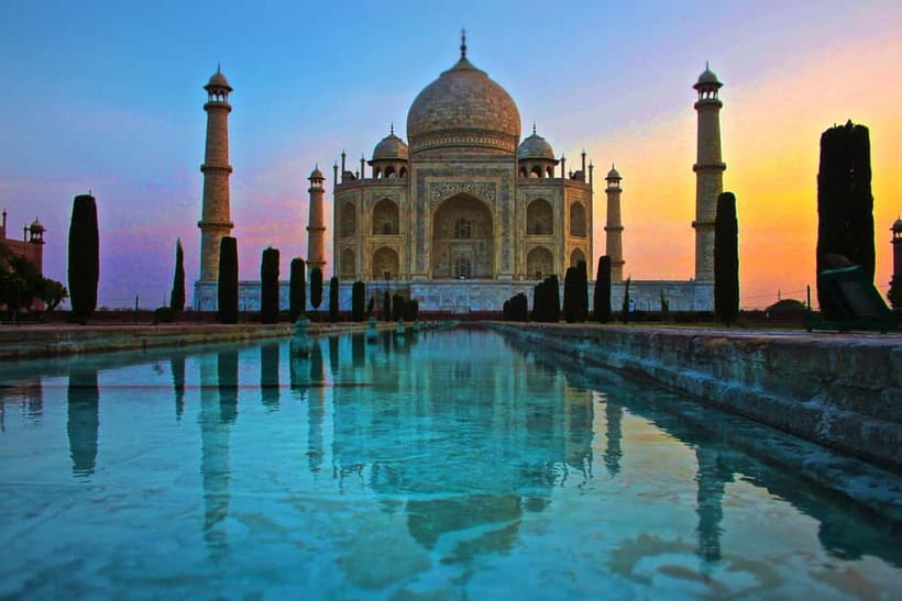 From Delhi: Taj Mahal Sunrise, Agra Fort & Baby Taj Day Tour - Lunch or breakfast at a five-star hotel