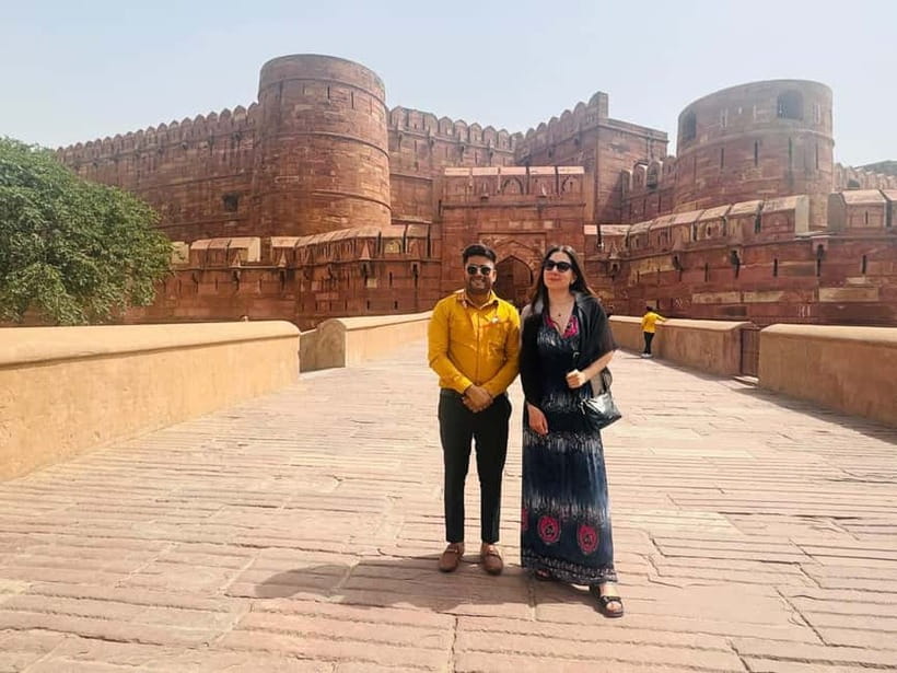From Delhi: Taj Mahal Sunrise & Agra Tour with Tickets - Agra Fort and the Mughal story