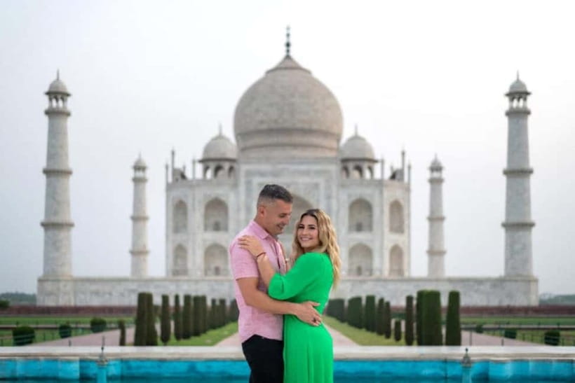 From Delhi: Taj Mahal Tour with Professional Photographer - What the Delhi to Agra day feels like