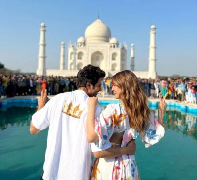 Taj Mahal Tour with Professional Photographer