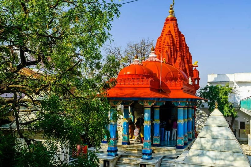 From Jaipur : Private Ajmer Pushkar Tour by Cab - Pushkar Lake and the donation question