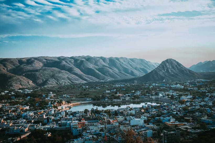 From Jaipur: Pushkar and Ajmer Private Day Trip - The optional camel and jeep safari question