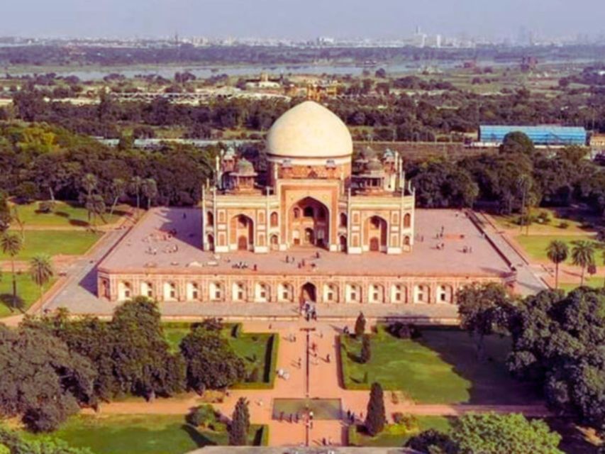 From Jaipur: Taj Mahal, Agra Fort, Baby Taj Day Trip by Car - Lunch and shopping can change the pace