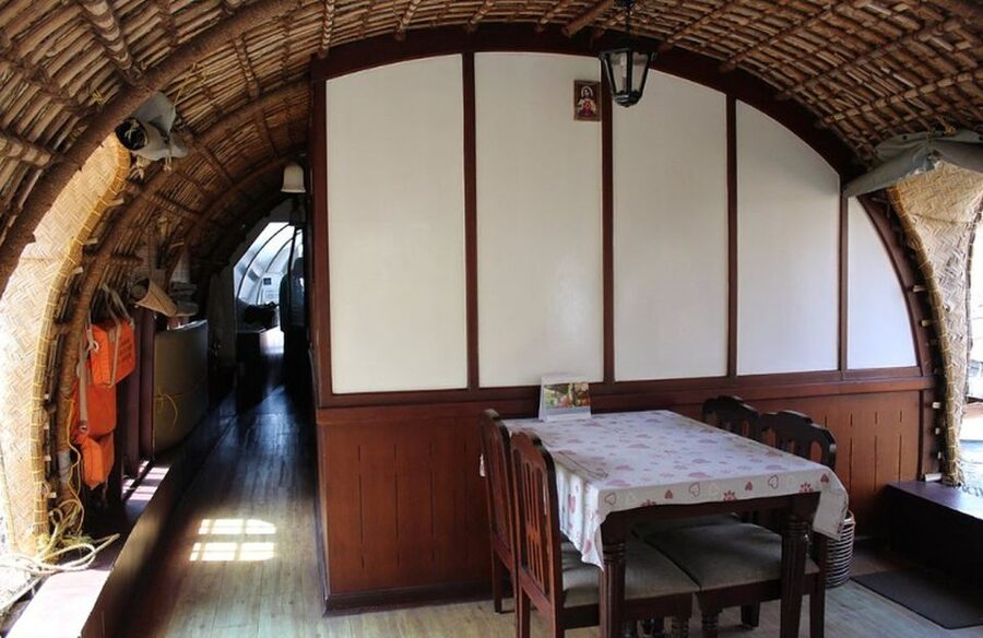 From Kochi: 2-Day 1-Night Alappuzha Private Houseboat Cruise - Lunch, dinner, and Kerala cooking onboard