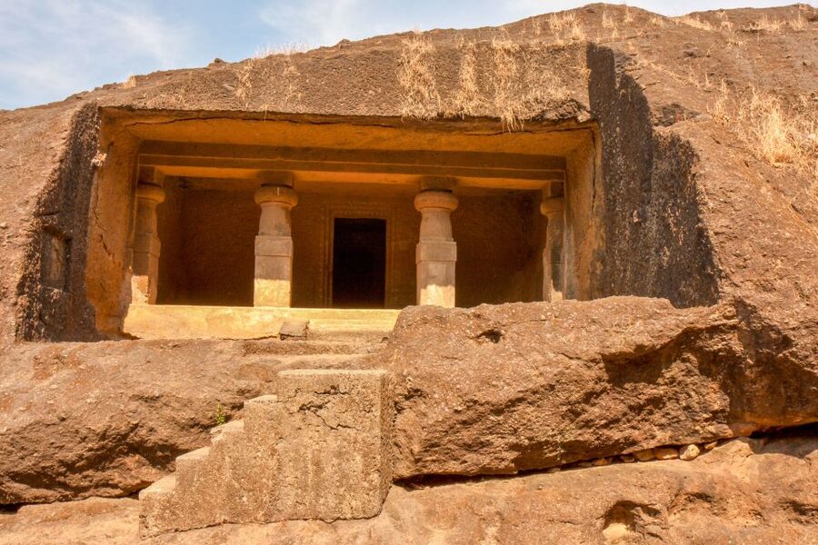 From Mumbai: Kanheri Cave Half-Day Tour - What the three-hour cave visit feels like