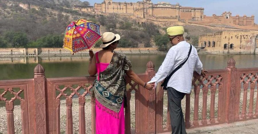 From New Delhi: Jaipur Private Day Trip with Guide - Old City Markets And Jaipur Craft Choices