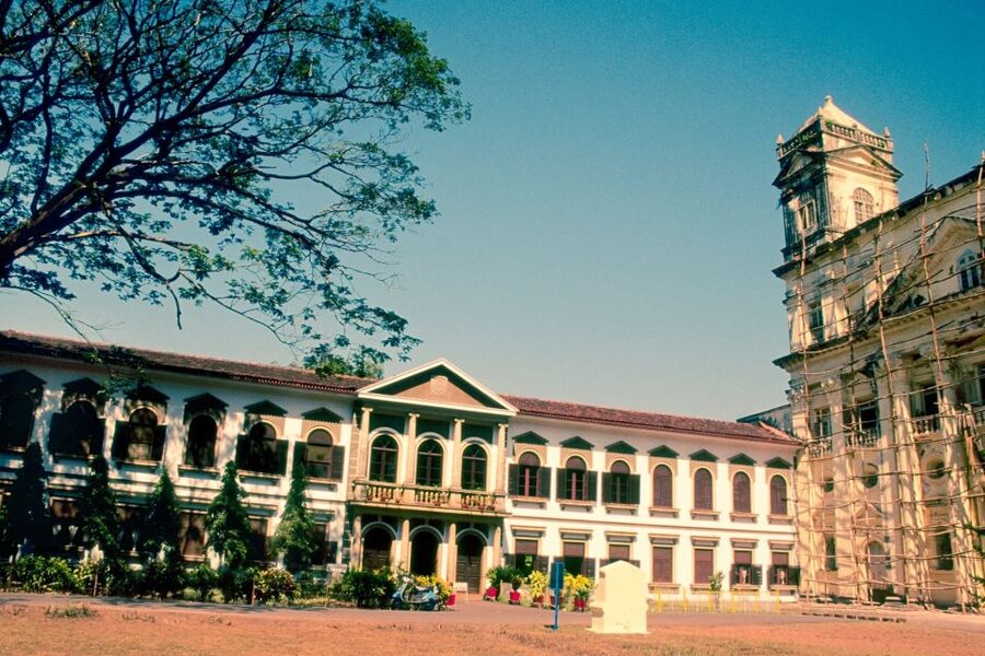 From Panaji: North Goa Guided Sightseeing Tour - Old Goa churches and the architecture lesson