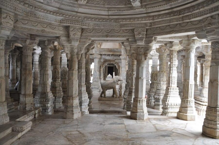From Udaipur To Kumbhalgarh To Ranakpur To Jodhpur One Way - Walking through Kumbhalgarh Fort and its hill views