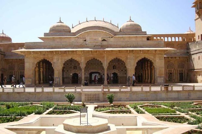 Full-Day Jaipur City Tour with Amber Fort and City Palace - Shopping at The Gem Palace