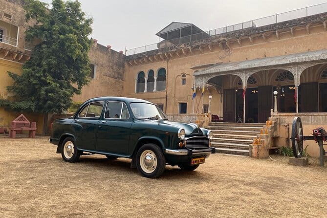 Full day Jaipur sightseeing tour by tuk tuk. - Jaipur markets: useful shopping with a time limit