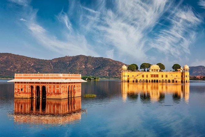 Full-Day Private Tour Heritage of Jaipur with Amber Fort - Jantar Mantar: Jaipur’s most unusual monument