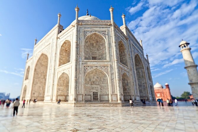 Full Day Taj Mahal, Agra Fort & Baby Taj Tour from Delhi by Car - Guides, drivers, and the human side of the tour