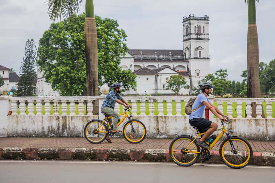 Goa: Old Goa and Divar Island E-Bike Tour with Snacks - Crossing the Mandovi River by ferry