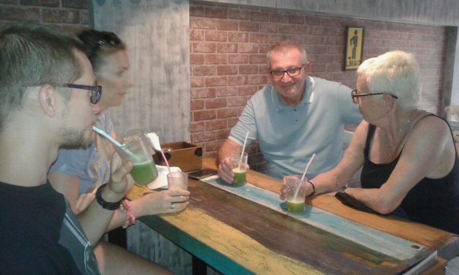 Goa Street Food Crawl: Authentic Food Tasting Experience - Who should book this experience?