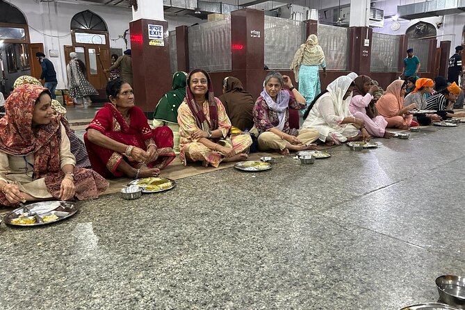 Golden Temple and Jallianwala Bagh Guided Tour - Seeing the Langar kitchen in action