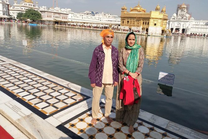 Golden Temple and Wagah Border Private Tour with Punjabi Lunch - Who should book this seven to eight-hour day?