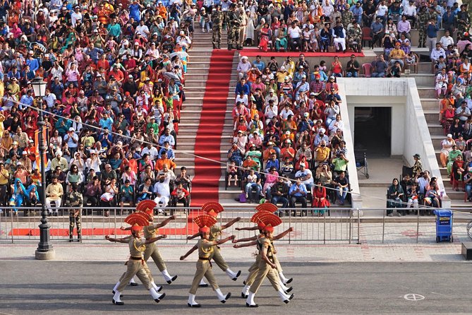 Golden Temple, Jallianwala Bagh, Partition Museum & Wagha Border - #Travellouge - Who should book this tour?