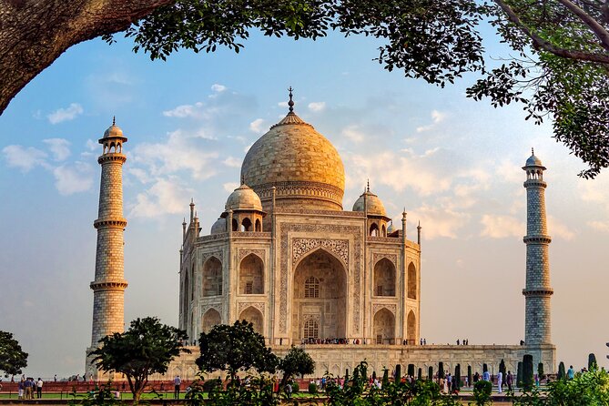 Golden Triangle with Wildlife and Royal Castle Stay - Agra’s Taj Mahal and four contrasting viewpoints