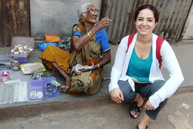 Group Tour of Dharavi Slum walk with local Guide - The guide is the heart of the experience