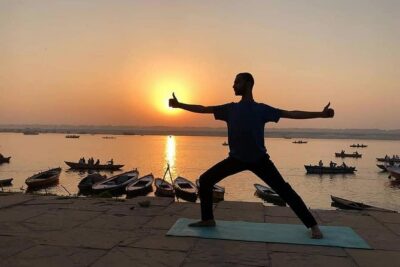 GROUP YOGA CLASS – BEGINNER / ADVANCED – Sunrise Yoga with Ayush in Varanasi