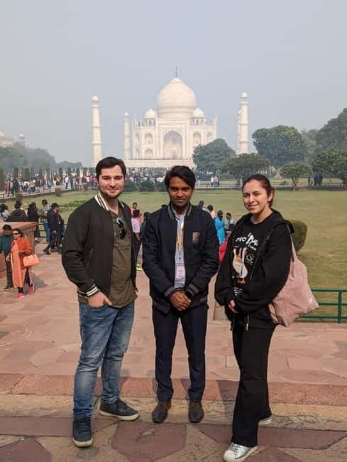 Guided Sunset Tour Of Taj Mahal with Skip-The-Line Entry - Seeing the Marble, Gardens, and Story