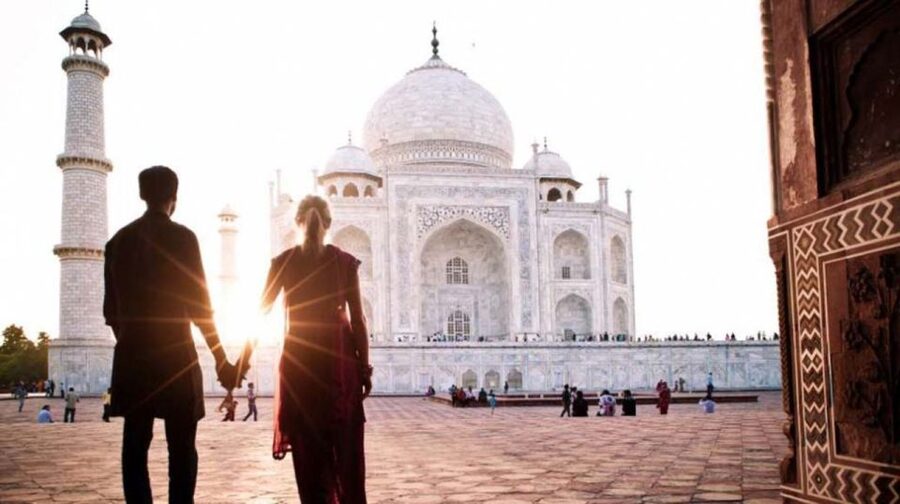 Guided Sunset Tour Of Taj Mahal with Skip-The-Line Entry - Starting With Agra Hotel Pickup