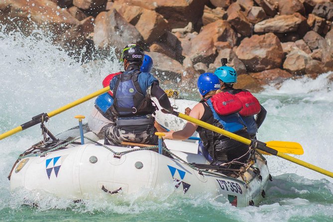 Half Day Rafting in Rishikesh - 26 Km. - The first rapids: learning the rhythm