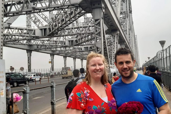 Hello Calcutta Walk Tour - Malik Ghat Flower Market brings the city close