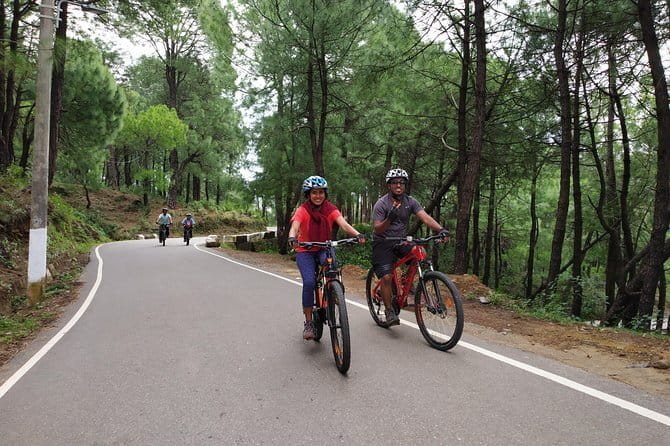 hilloferry - a guided cycling tour - Starting on State Highway 17 near Dharamsala