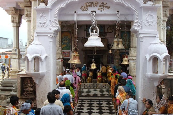 Historical Tour including Unesco Kangra fort & Rock cut temple from Dharamshala - Starting at McLeod Ganj and crossing the Kangra Valley