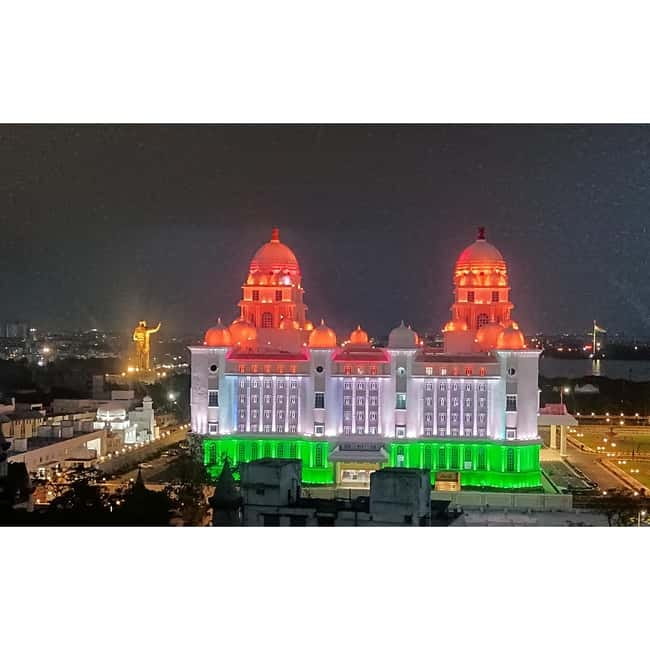 Hyderabad: Private Tuk-Tuk City Tour - Secretariat and Ambedkar Statue: city symbols from the road