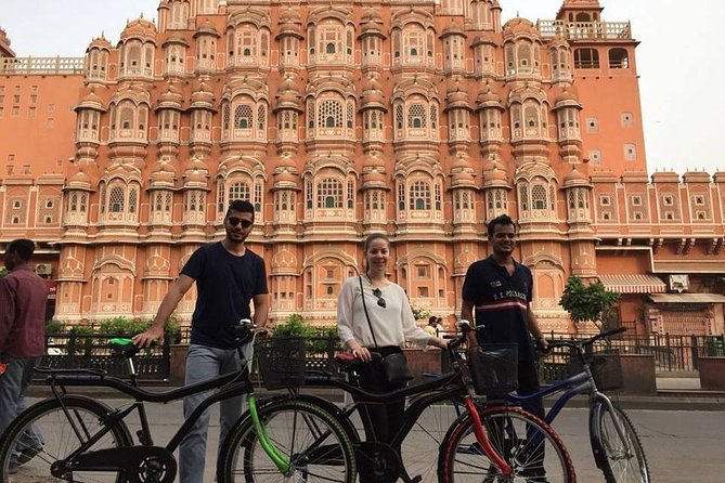 I Bike Inside Jaipur - Meeting Hawa Mahal before the crowds